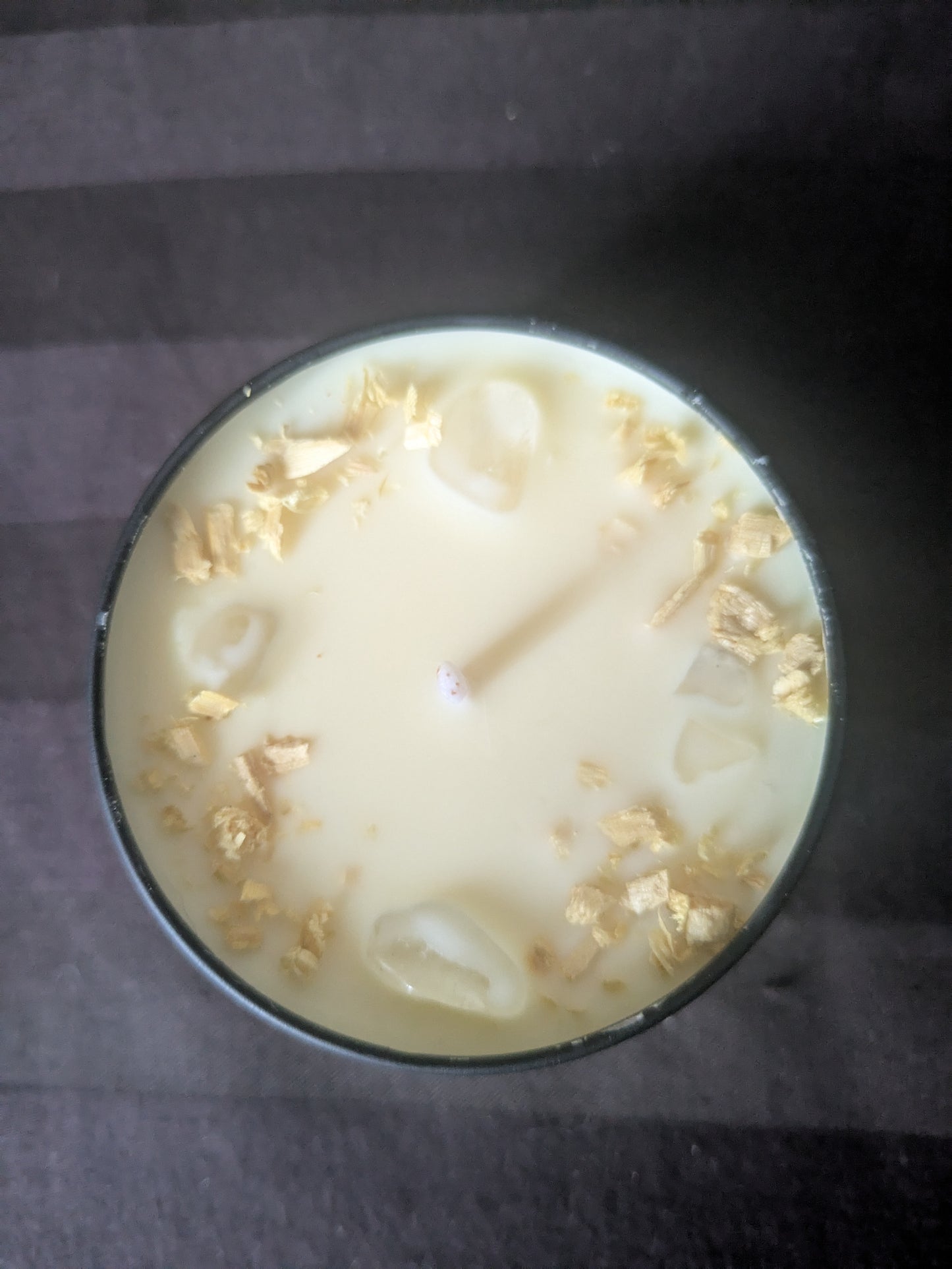 * 6 left * Seasonal (Winter): Sandalwood and bergamot / 4oz / cotton